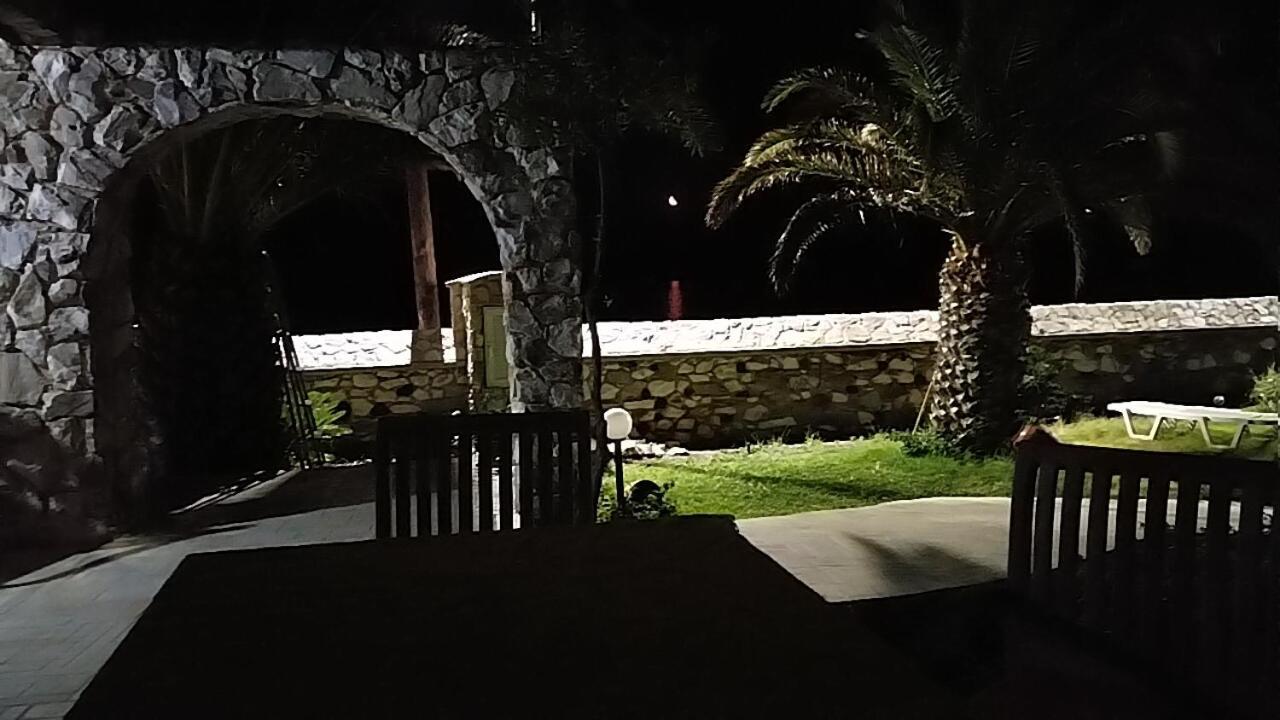 Villa Το Πετρινο Agia Marina Mikrolimanou Esterno foto