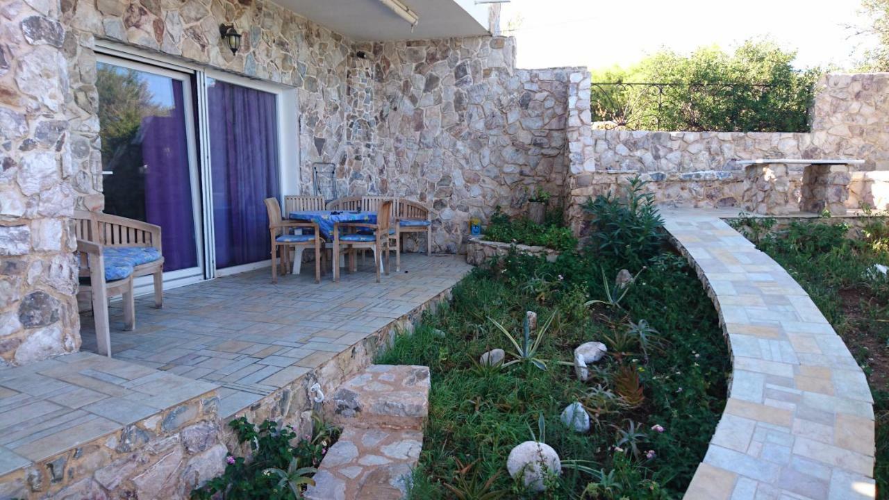 Villa Το Πετρινο Agia Marina Mikrolimanou Esterno foto