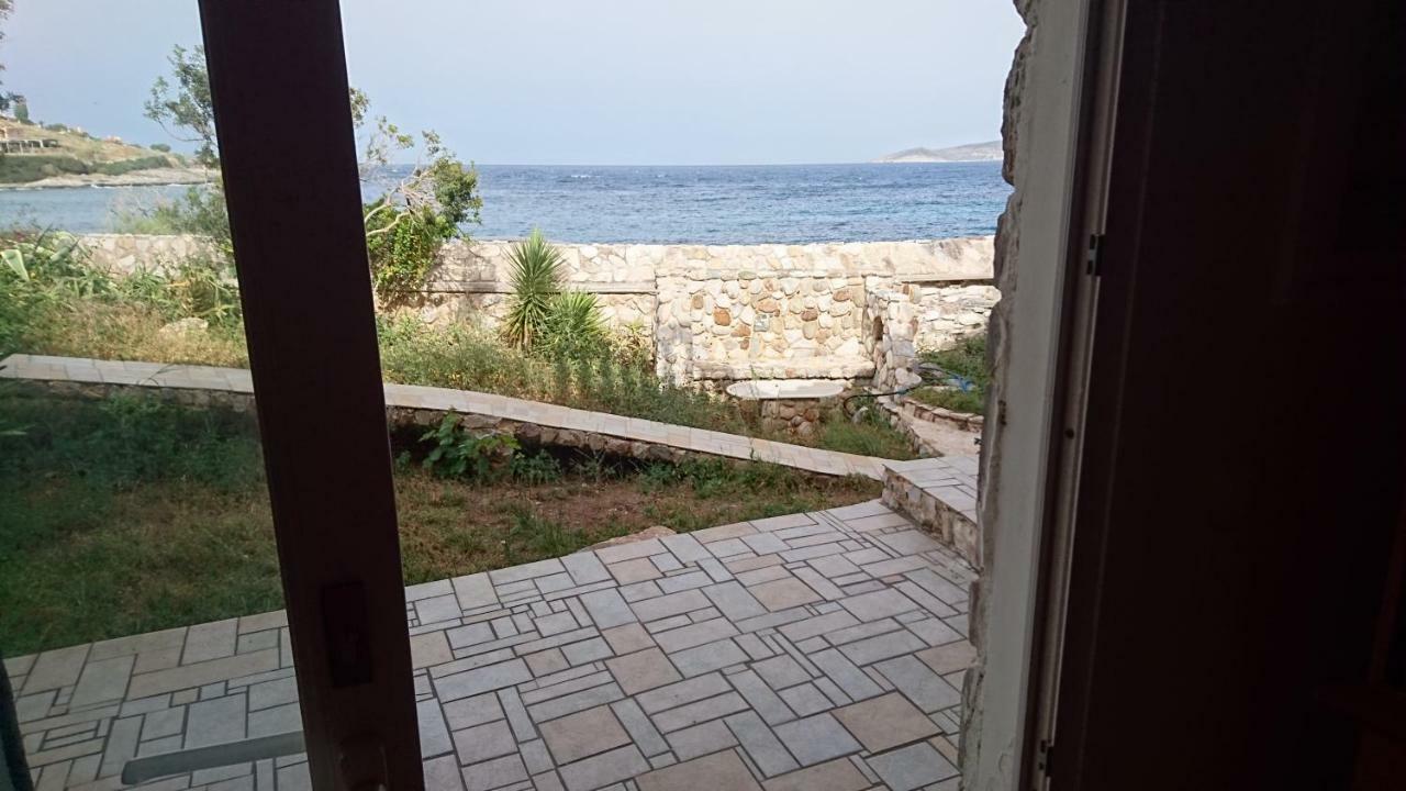 Villa Το Πετρινο Agia Marina Mikrolimanou Esterno foto